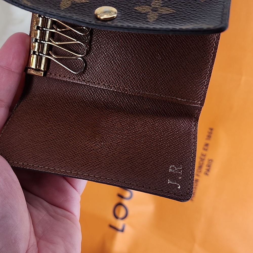 LOUIS VUITTON LV MULTICLES 6 MONOGRAM KEY HOLDER WALLET - Picture 13 of 14